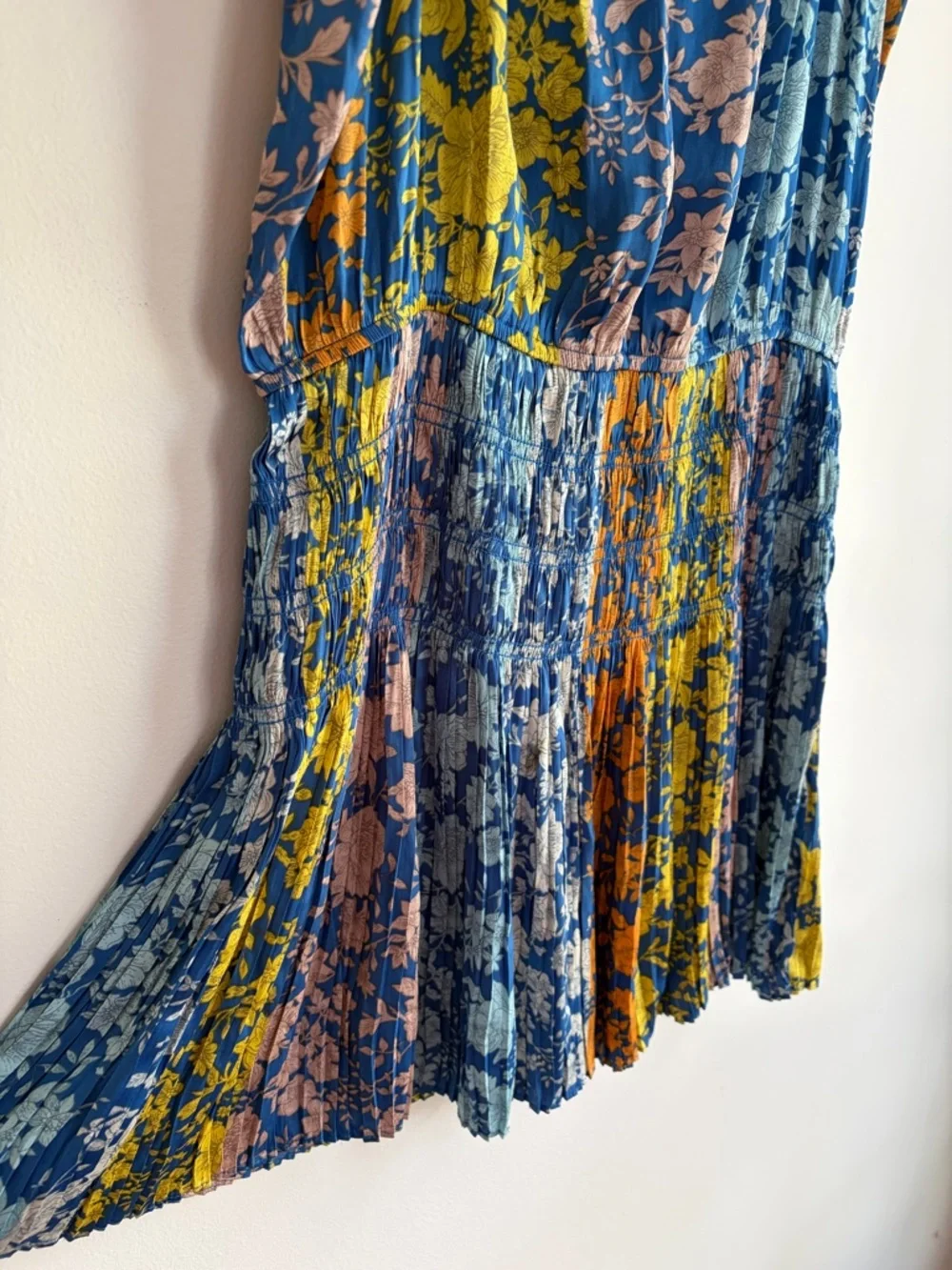Current Air Anthropologie Sleeveless V Neck Pleated Silky Floral Dress Size M - Picture 3 of 6